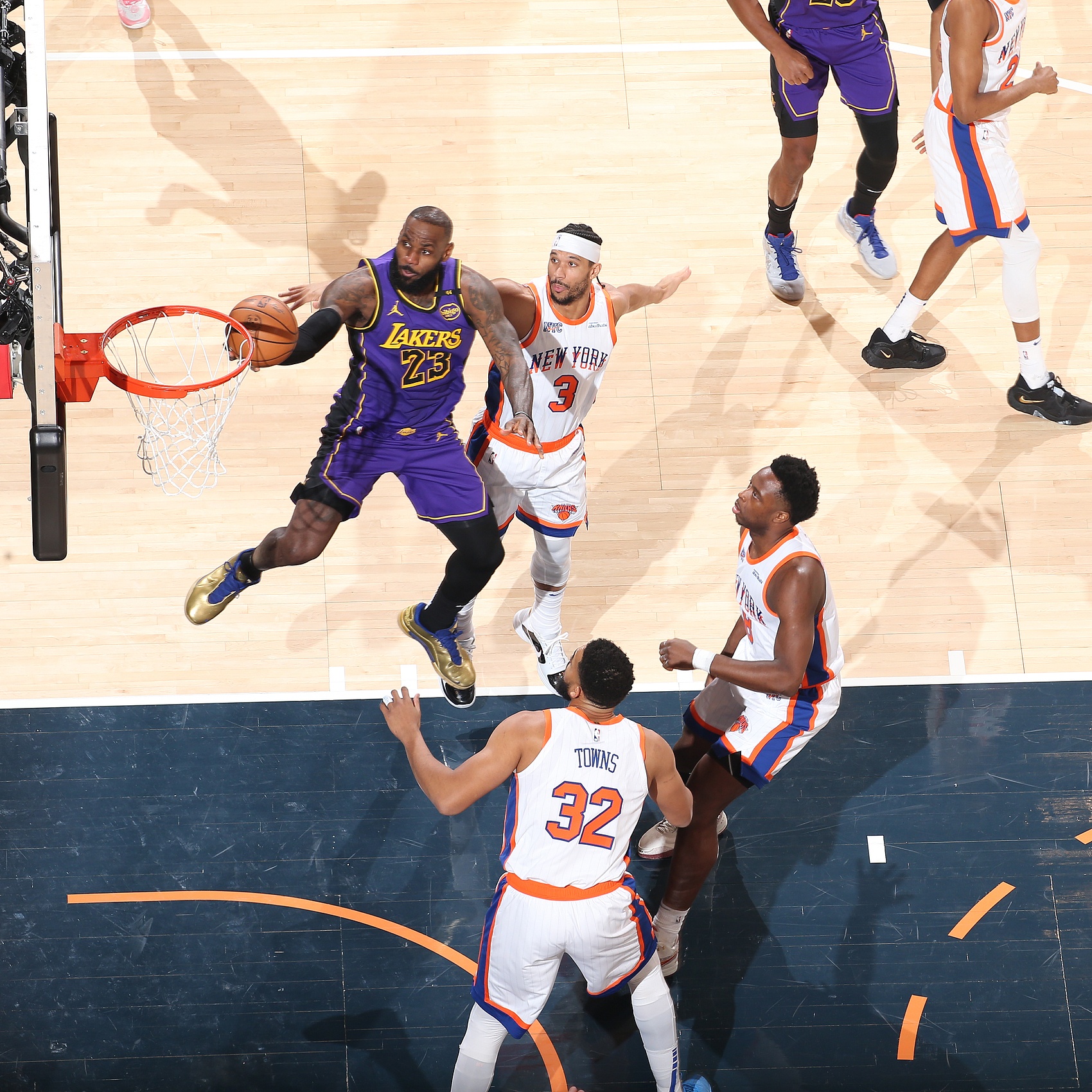 开云赛事集团-尼斯迎NBA季后赛关键赛，清晨篮板制胜，管理层满意，团队化学反应显著的简单介绍