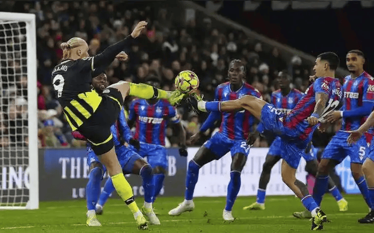 开云直播中心-萨克拉门托国王训练开放日，今晨临场应变引欢呼，欧冠在即，心理建设被强调的简单介绍