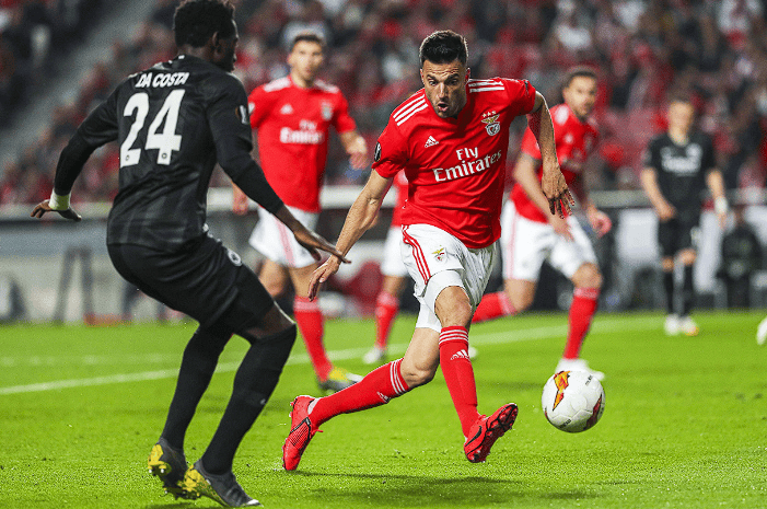 开云体育运营团队-今晨欧冠焦点战；芝加哥公牛回应争议；管理层满意；阵容厚度经受考验的简单介绍